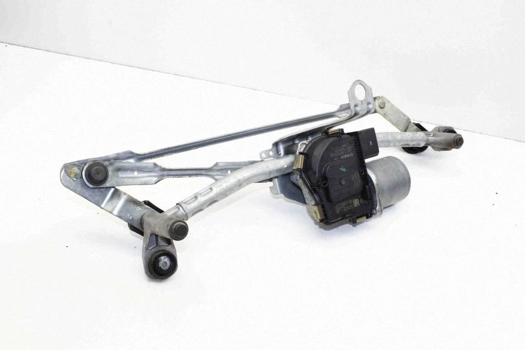 Mechanizm wycieraczek z silniczkiem – Audi Q4 e-tron (2021-)
