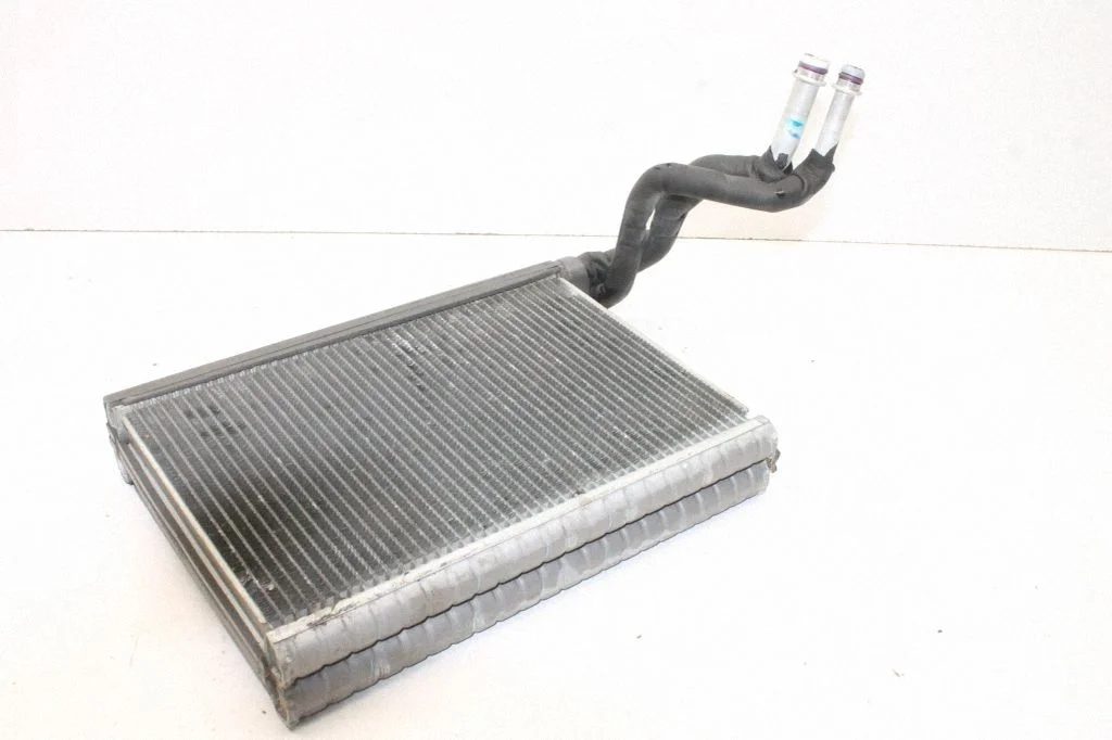Kliimaseadme radiaator (salongis) – BMW 1-seeria E82 E88 (2007-2014)