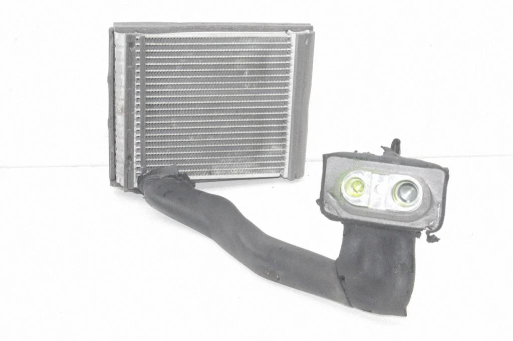 Kliimaseadme radiaator (salongis) – Audi A8 S8 D4 4H (2010-2016)