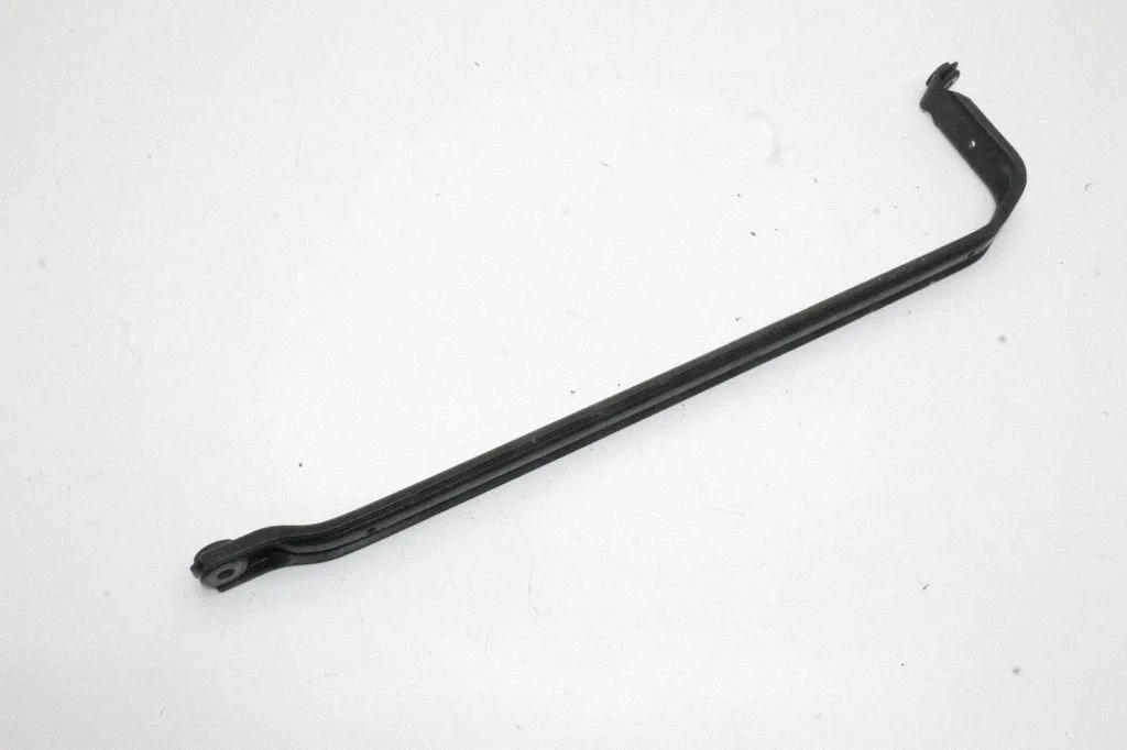 Kütusepaagi kinnitusklamber (-klambrid) – BMW Series 4 M4 F82 F83 (2014-2020)