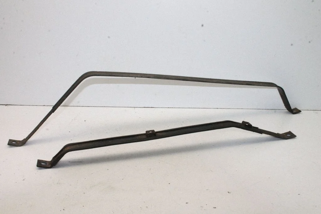 Kütusepaagi kinnitusklamber (-klambrid) – Toyota Corolla Verso E121 (2004-2007)