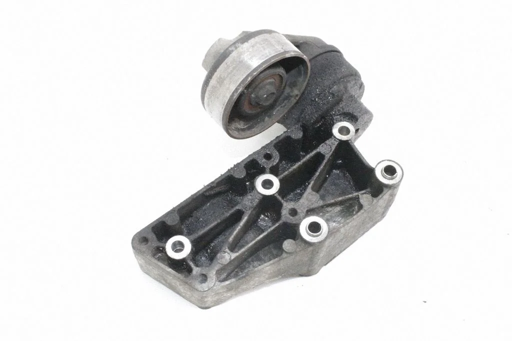 Power steering pump mounting bracket – Jaguar XK-Series XK8 - XKR (1996-2006)