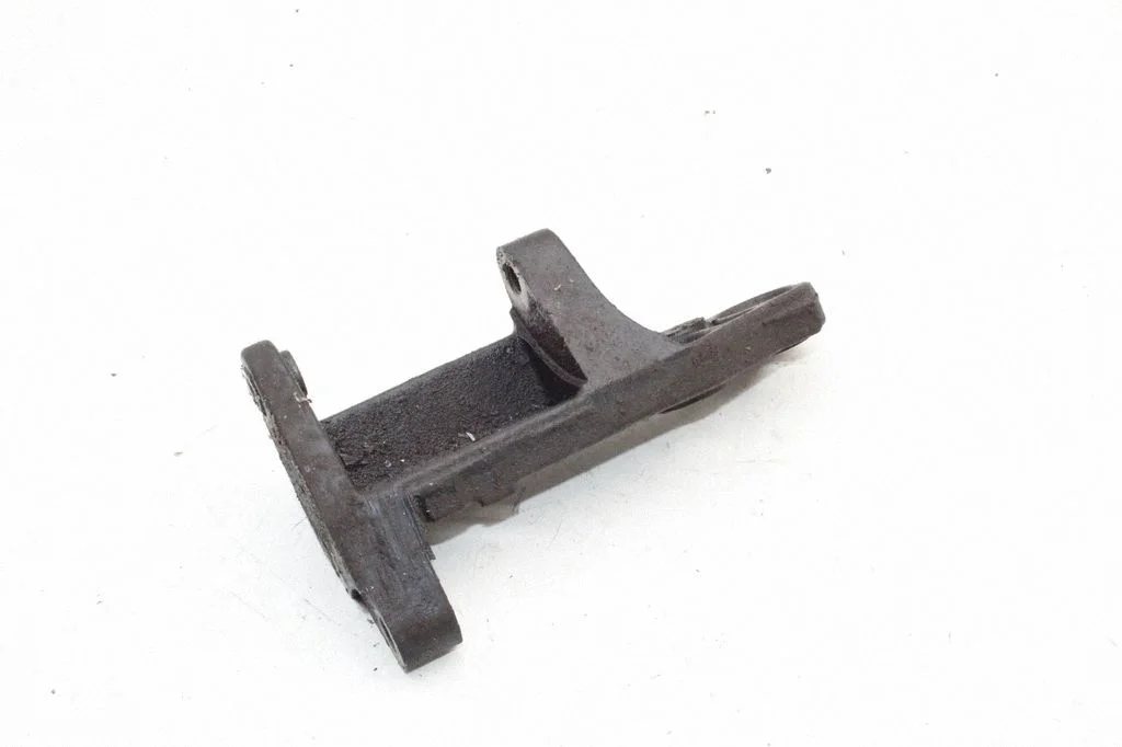 Power steering pump mounting bracket – Nissan 350Z (2002-2009)