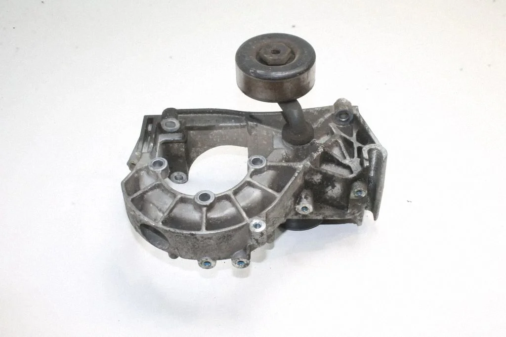 Power steering pump mounting bracket – Porsche Boxster 986 (1996-2004)