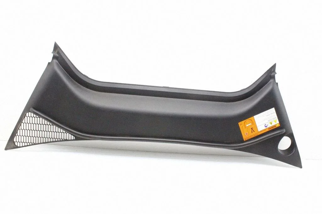 Klaasipuhastite iluliist(id) – Tesla Model S (2012-)