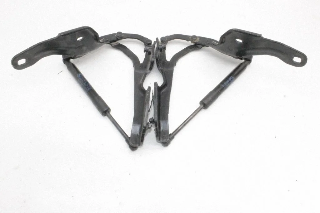 Tailgate/trunk/boot hinge 7191255