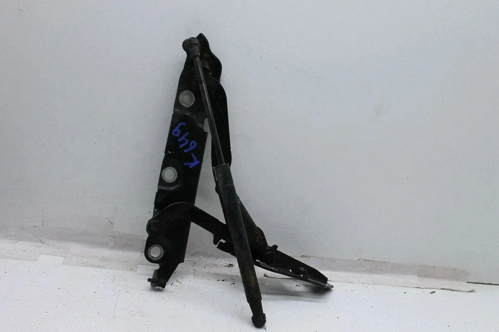 Tailgate/trunk/boot hinge – Jaguar XF X250 (2007-2015)