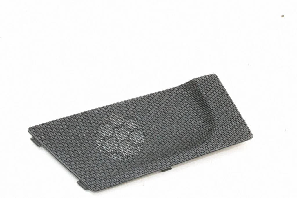 Dash center speaker trim cover – Audi TT TTS Mk2 (2006-2014)