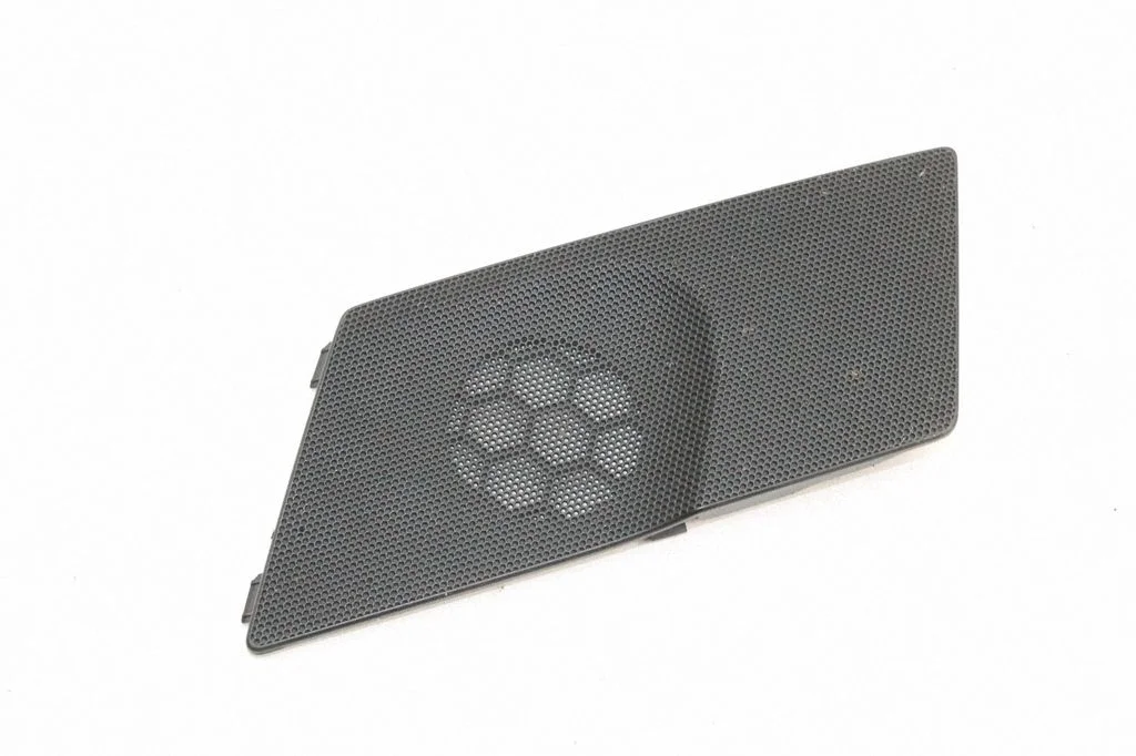Dash center speaker trim cover – Audi TT TTS Mk2 (2006-2014)