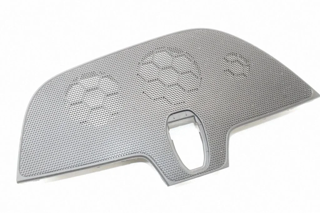 Maskownica głośnika środkowego 84715F1900