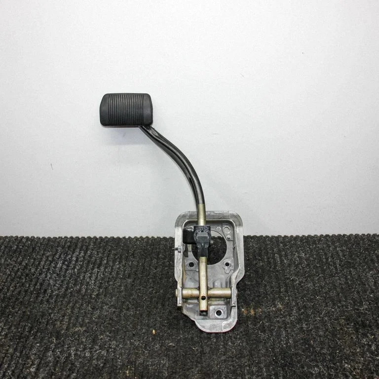 Brake pedal 04581656AA