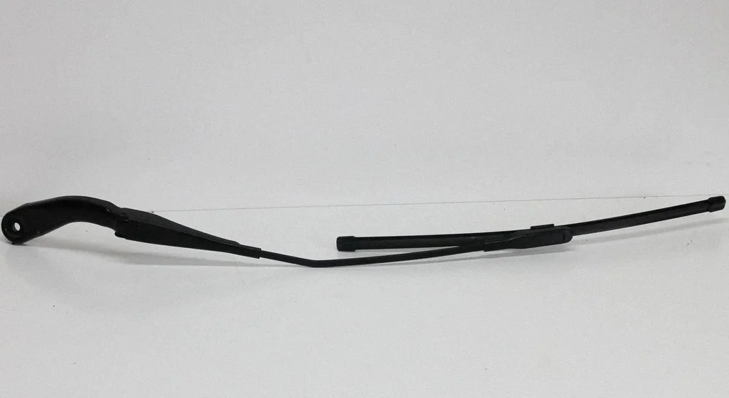 Priekšējā stikla tīrītājs 7260485