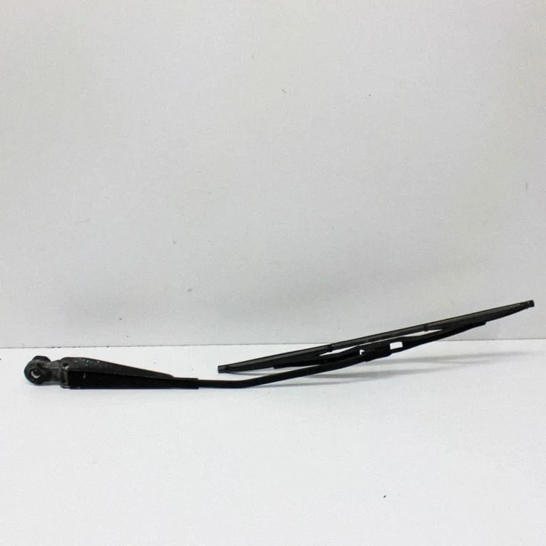 Rear wiper blade arm DT1117C403BA