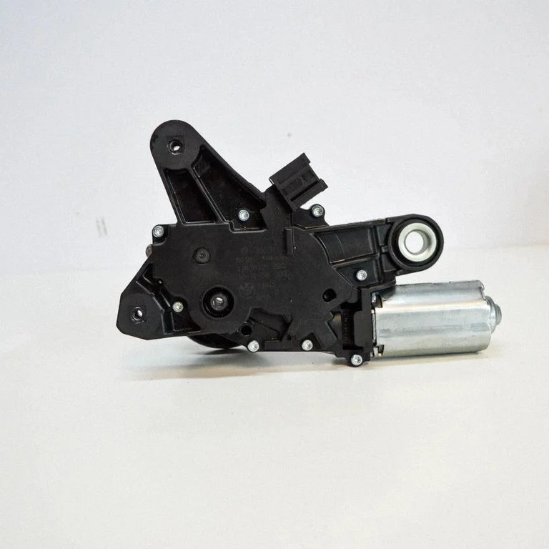 Aizmugurējā stikla tīrītāja motoriņš 7311415