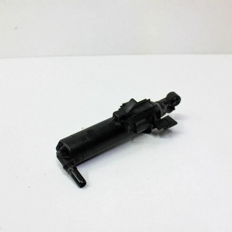 Lukturu apskalošanas sprausla(-s) 8T0955102D
