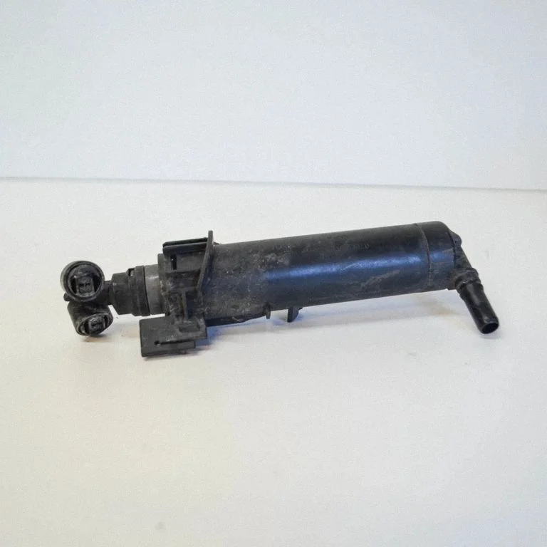 Lukturu apskalošanas sprausla(-s) 8T0955102D