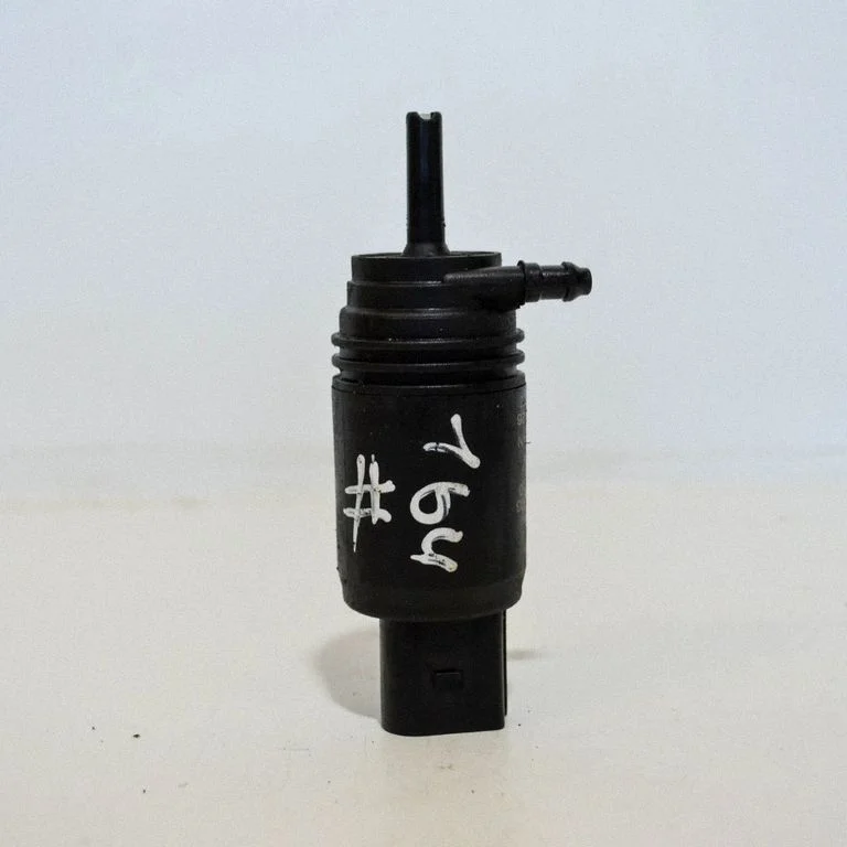 Pompka spryskiwacza szyb 7345885