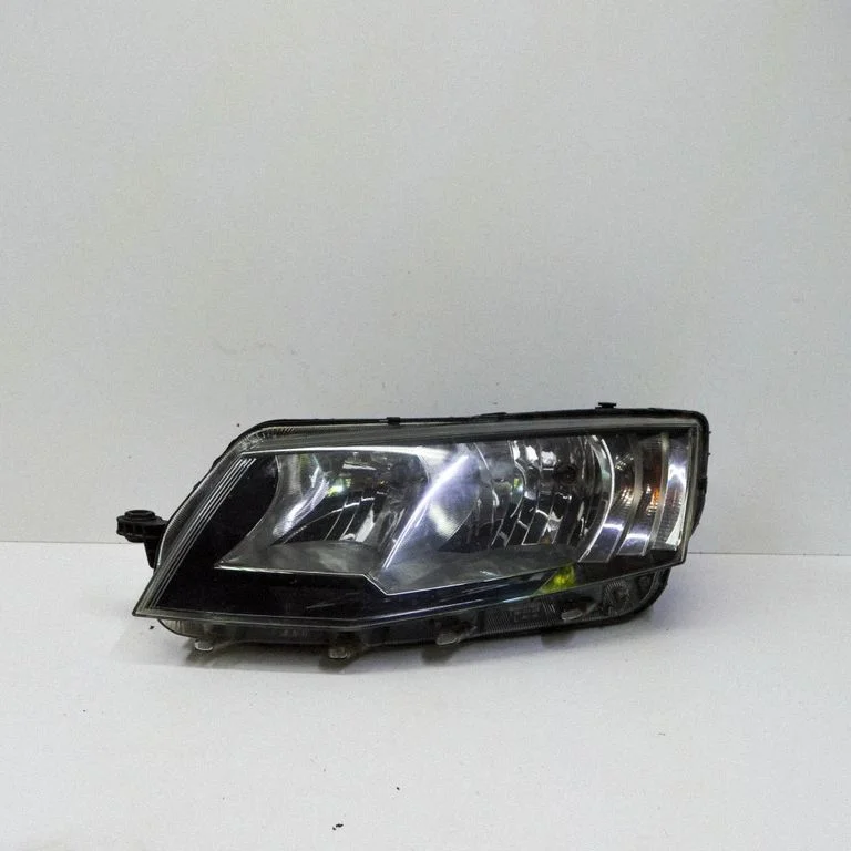 Headlight/headlamp 5E2941015