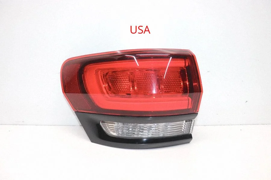 Lampa tylna w błotniku 68142943AH
