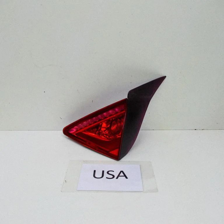 Lampa tylna w klapie 4G8945094A