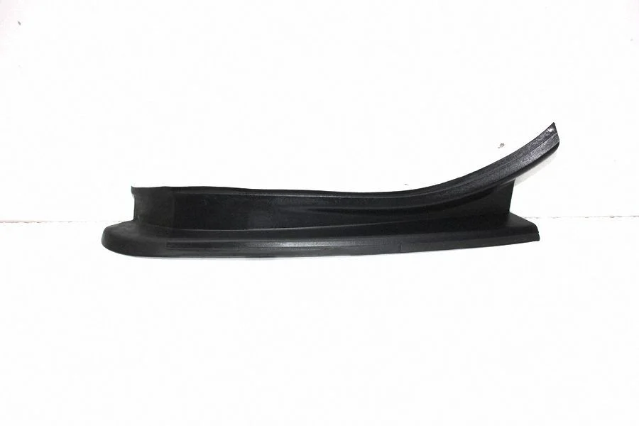 Aizmugurējā luktura apdare (līstīte) 68216163AC
