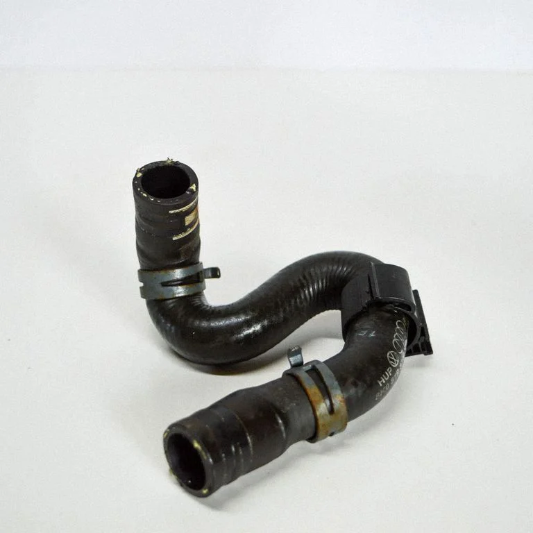 Przewody układu chłodzenia silnika 8K0819374Q