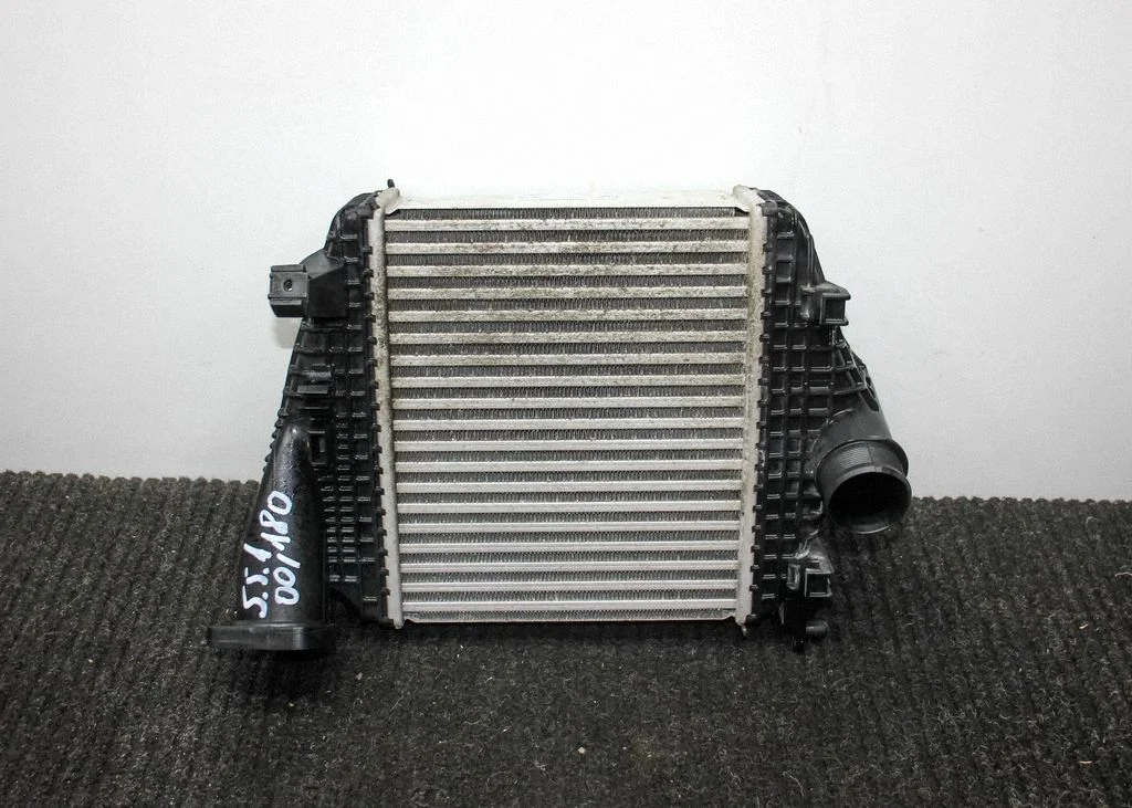Vahejahuti radiaator – Audi RS Q8 (2019-)