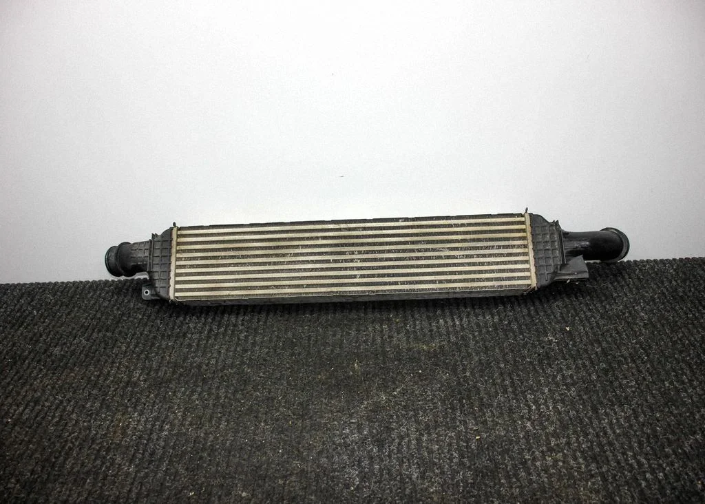 Intercooler 8U0145803B