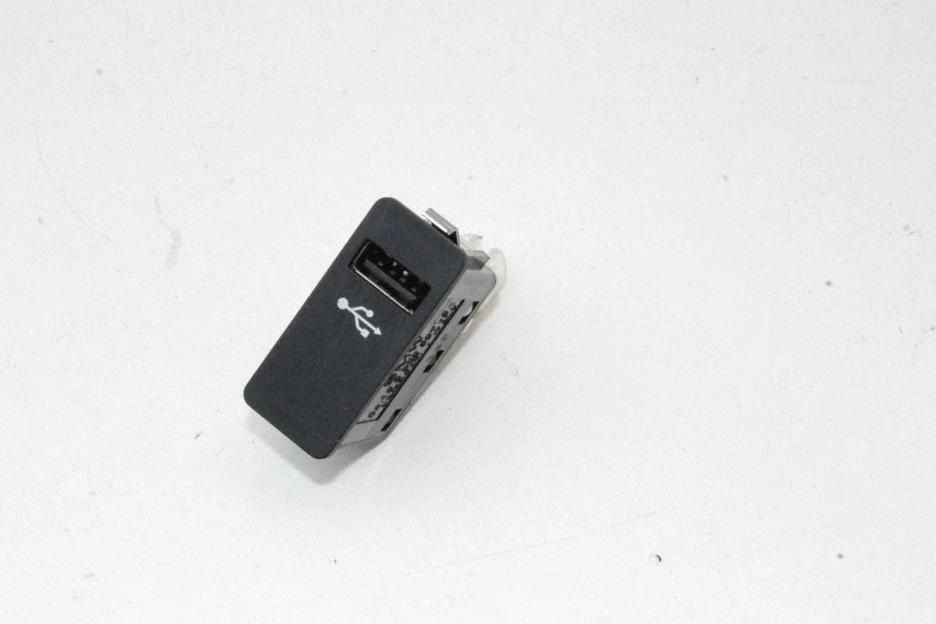 AUX in-socket connector – BMW X1 F48 F49 (2015-2022)