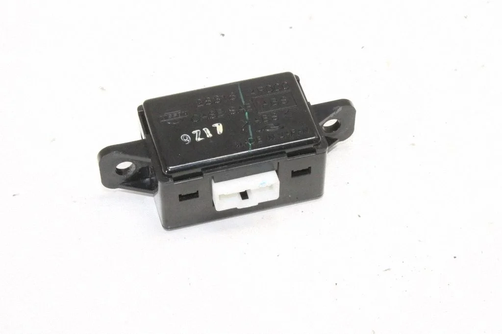 Gniazdo AUX 283184P000