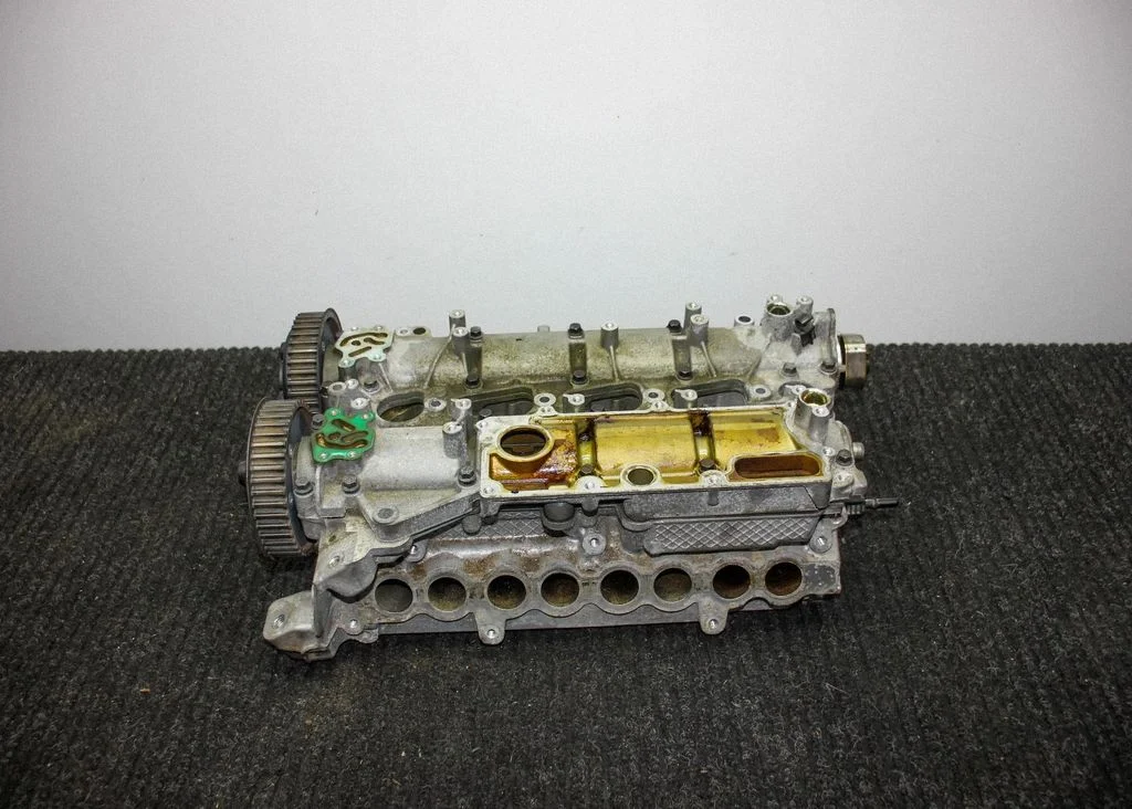 Engine head 31401057