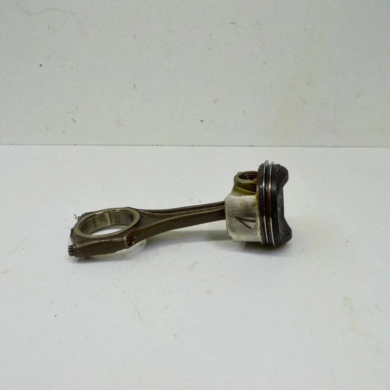 Piston – Audi A4 Allroad B8 (2008-2016)