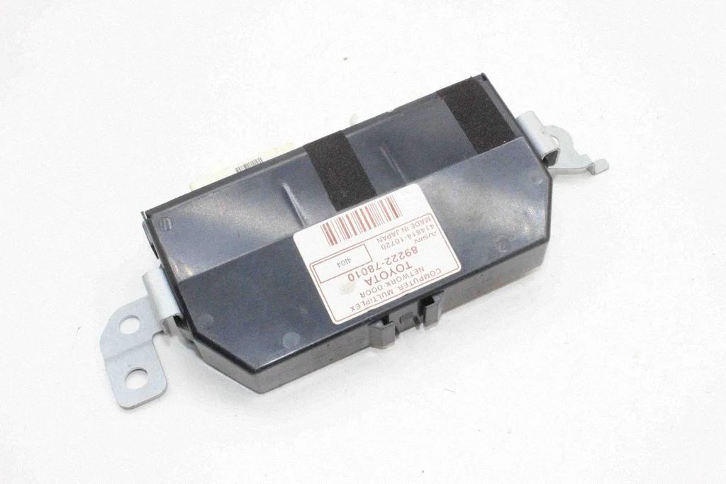Võtmeta süsteemi KESSY (keyless) juhtplokk/moodul 8922278010
