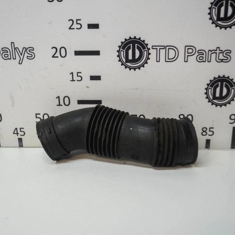 Air intake duct part – Ford Galaxy (2006-2015)