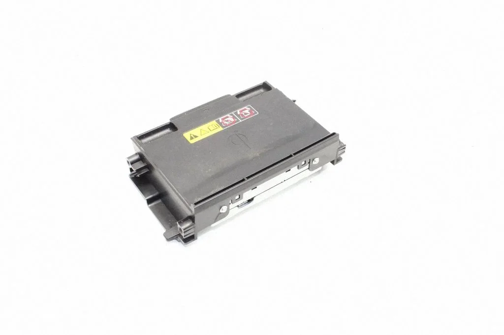 Wireless charging module – Toyota bZ4X (2022-)