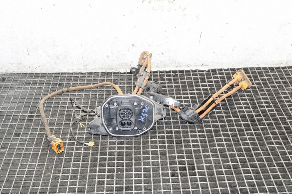 Kabel do ładowania auta elektrycznego 10A971531BH