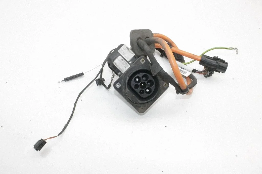 Electric car charging cable – Mercedes-Benz C-Class W205 (2014-2021)