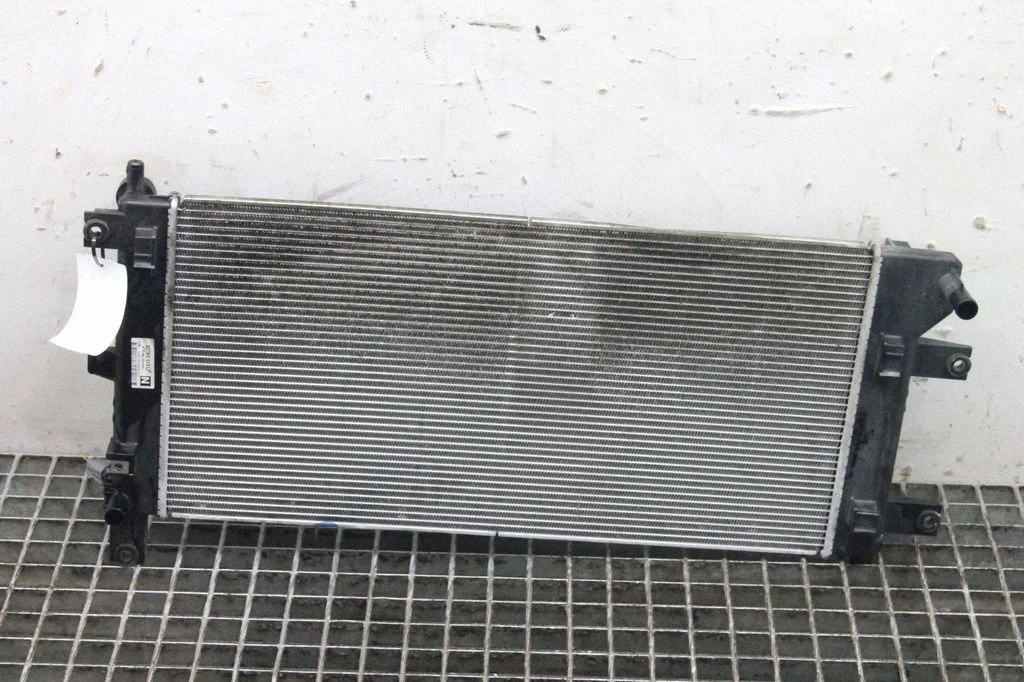Dzesēšanas šķidruma radiators – Nissan Leaf I (ZE0) (2010-2017)