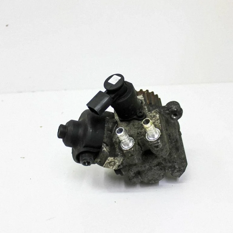 Pompa wtryskowa wysokiego ciśnienia 04L130755D