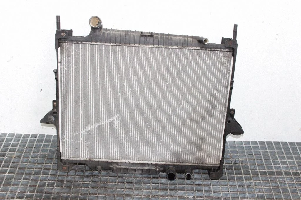 Coolant radiator – Land Rover Range Rover Sport L320 (2005-2013)