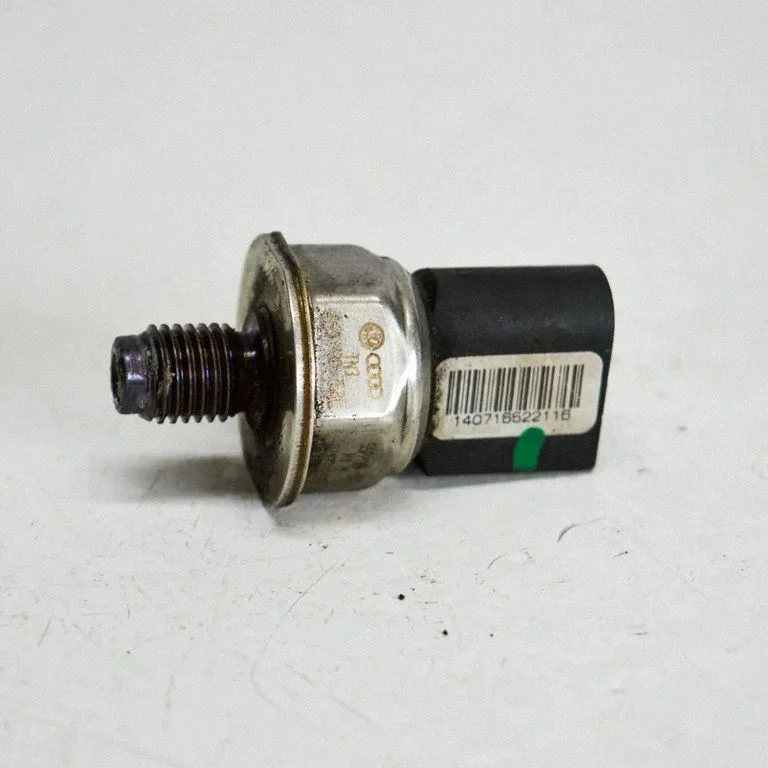 Fuel pressure sensor 059130758E