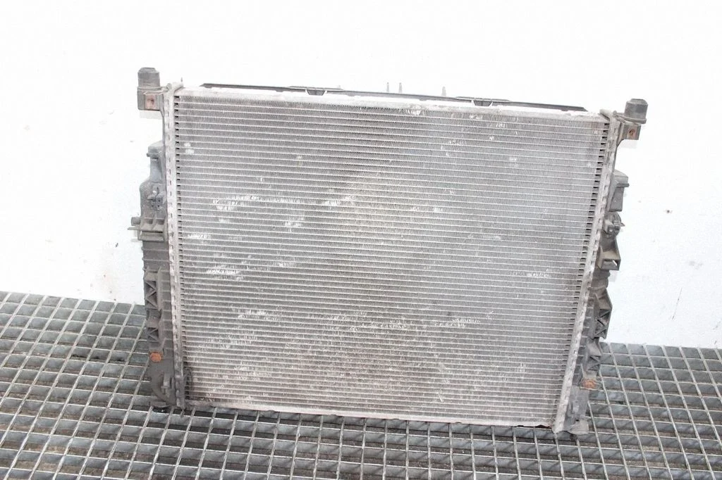 Coolant radiator – Mercedes-Benz R-Class W251 (2005-2013)