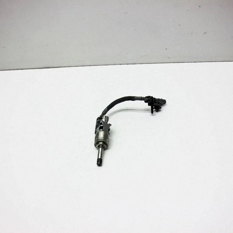 Fuel injector 32140007