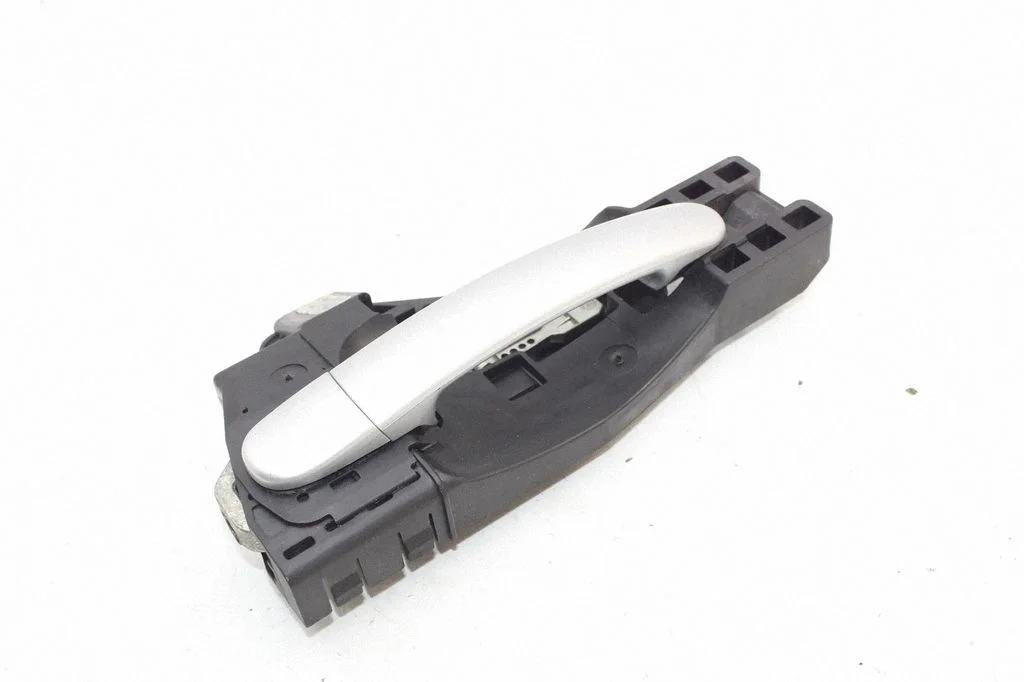 Front door exterior handle – Audi TT TTS Mk2 (2006-2014)