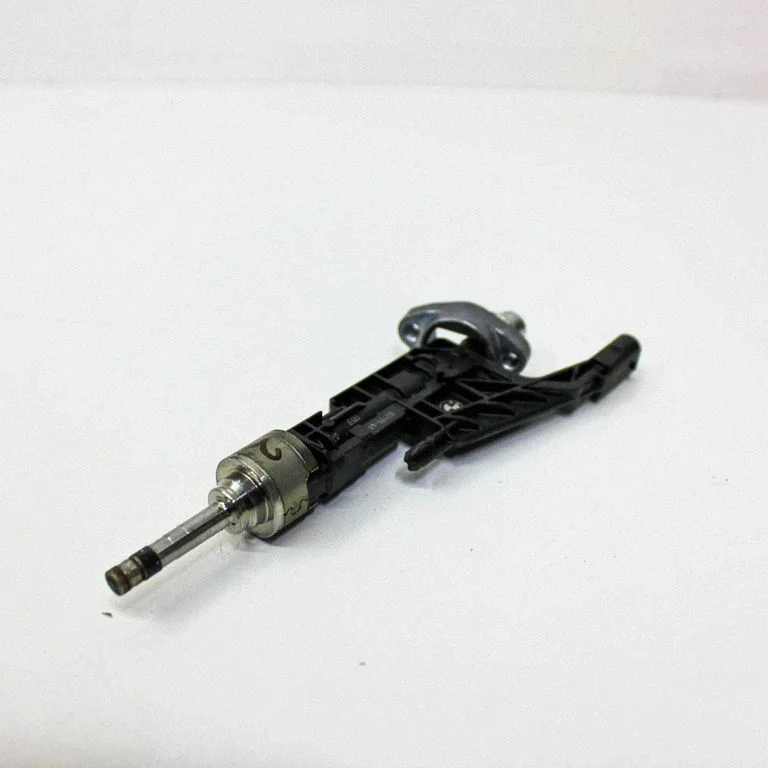Fuel injector 8656548