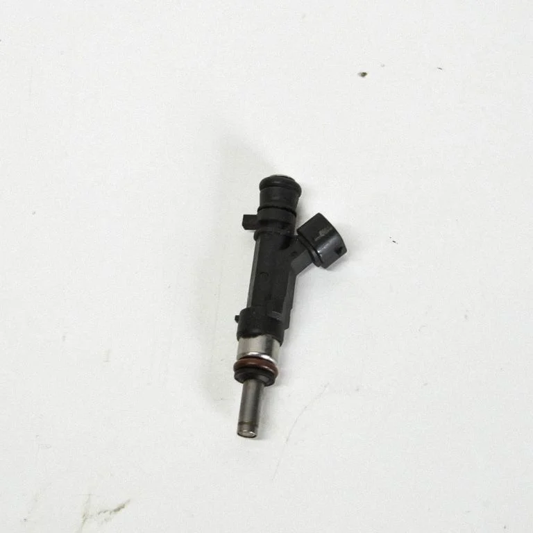 Sprausla (-as) (inžektors (-i))