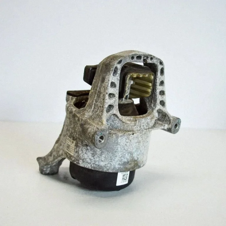 Engine mount bracket – Audi A4 S4 B9 (2015-2019)