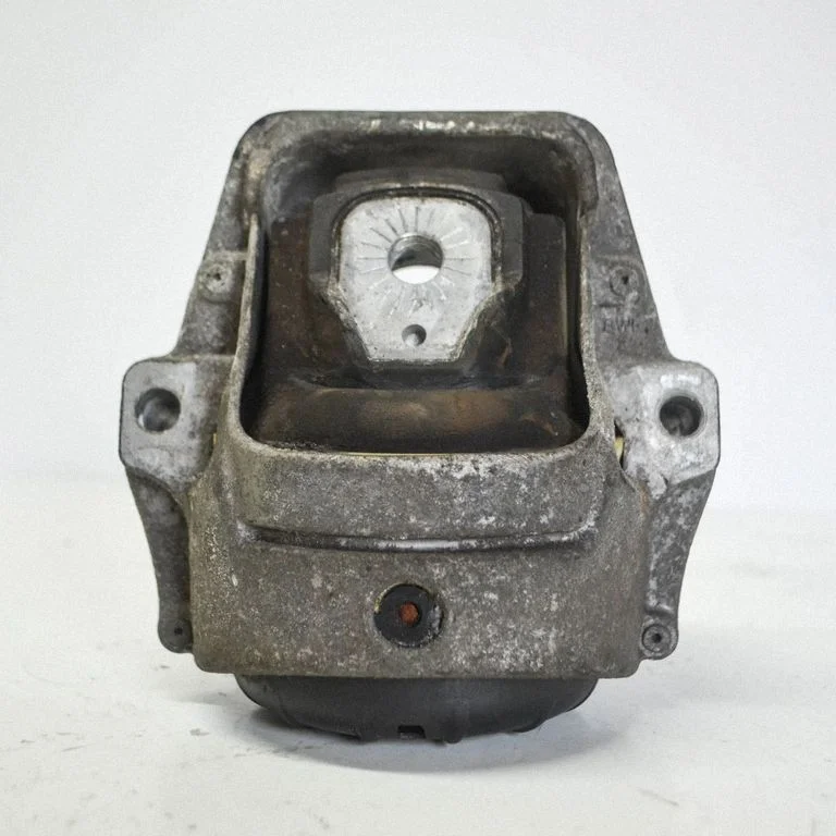 Dzinēja spilvens 8K0199381