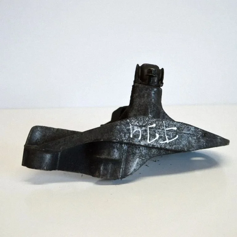 Wspornik silnika 4F0199351AC