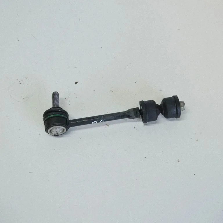 Front anti-roll bar/stabilizer link – Ford Kuga II (2013-2019)